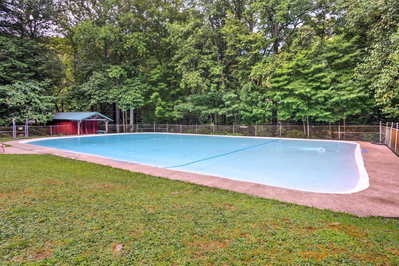 Pet-Friendly Pennsylvania Vacation Rental With Pool! Laughlintown Luaran gambar